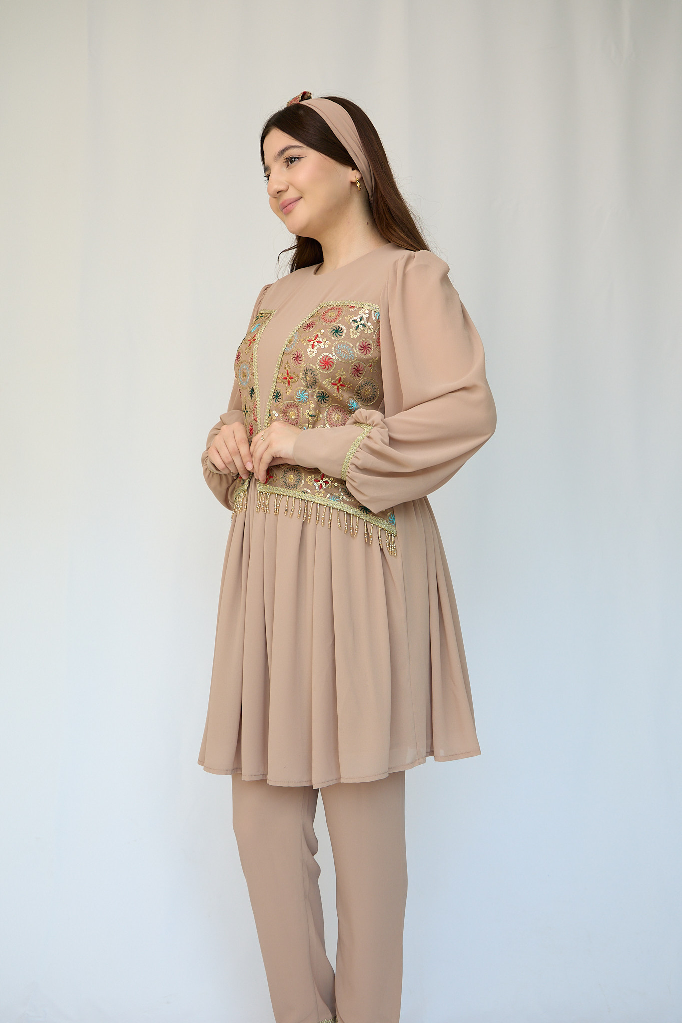 Nozanin — bej rang 3