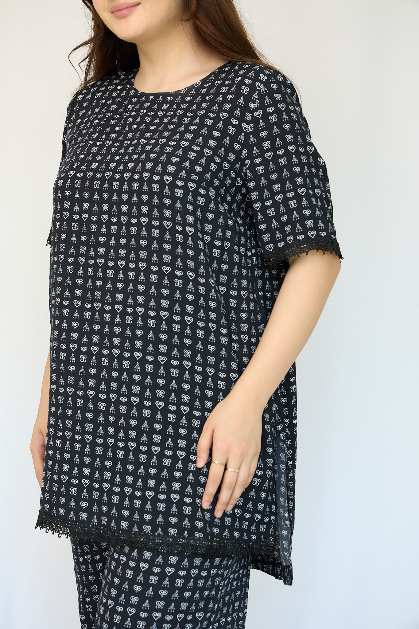 Nilufar — qora (qisqa yeng) 3