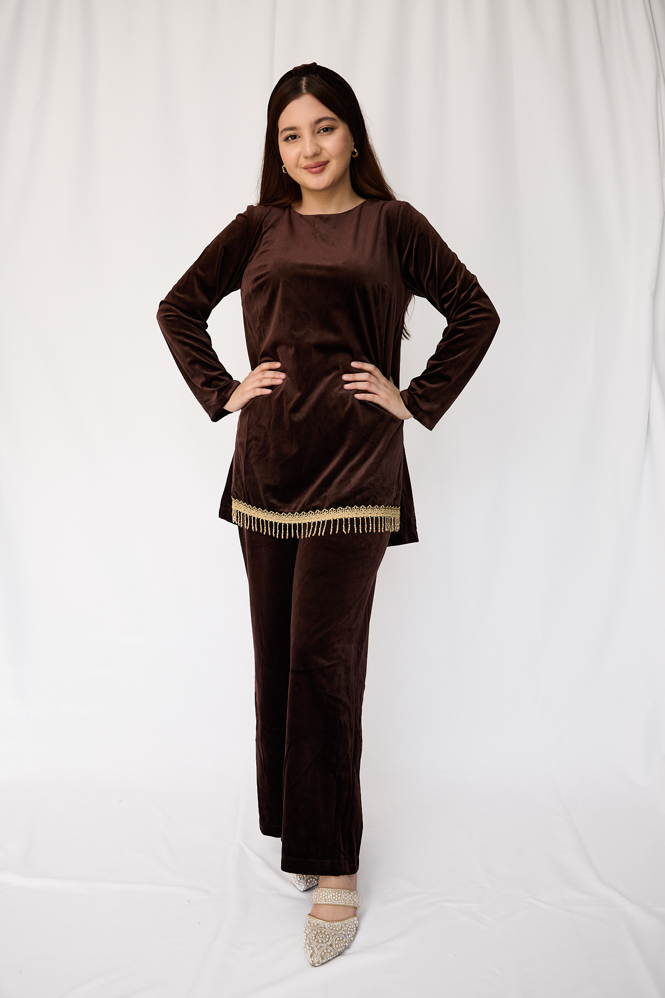 Malohat — jigarrang (tilla dantel etak)