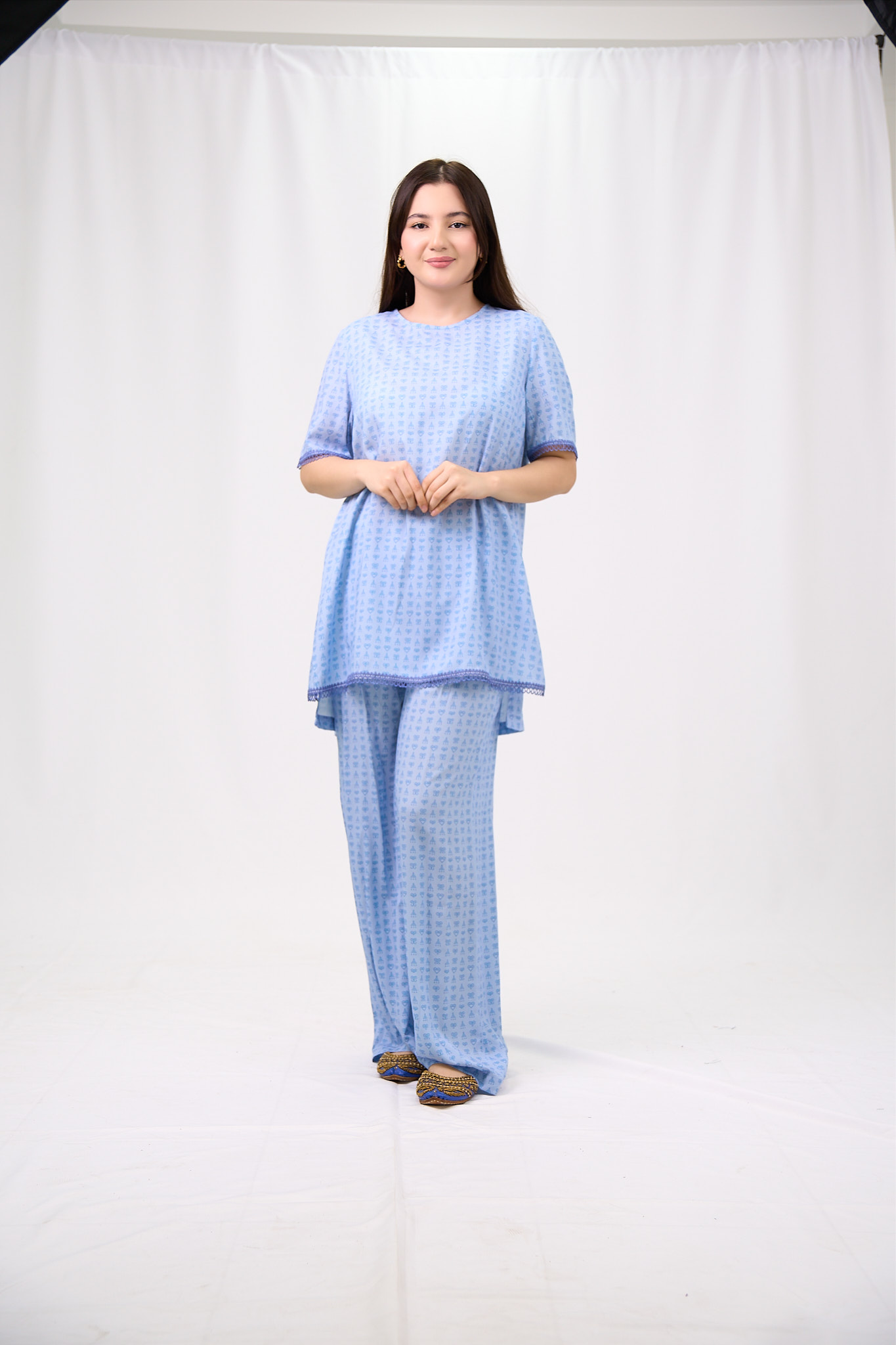 Nilufar — havorang (qisqa yeng)