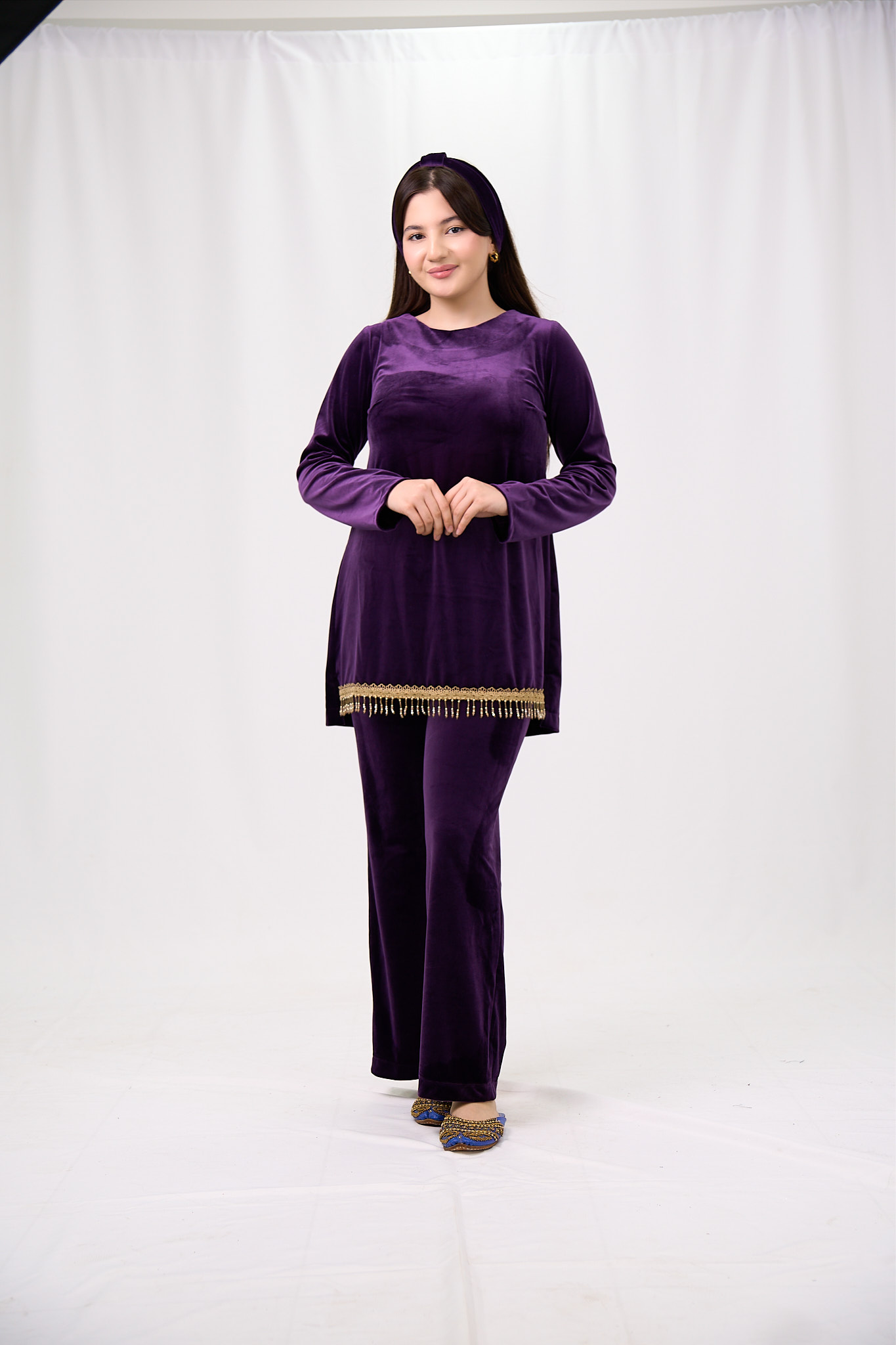 Malohat — siyohrang (tilla dantel etak)