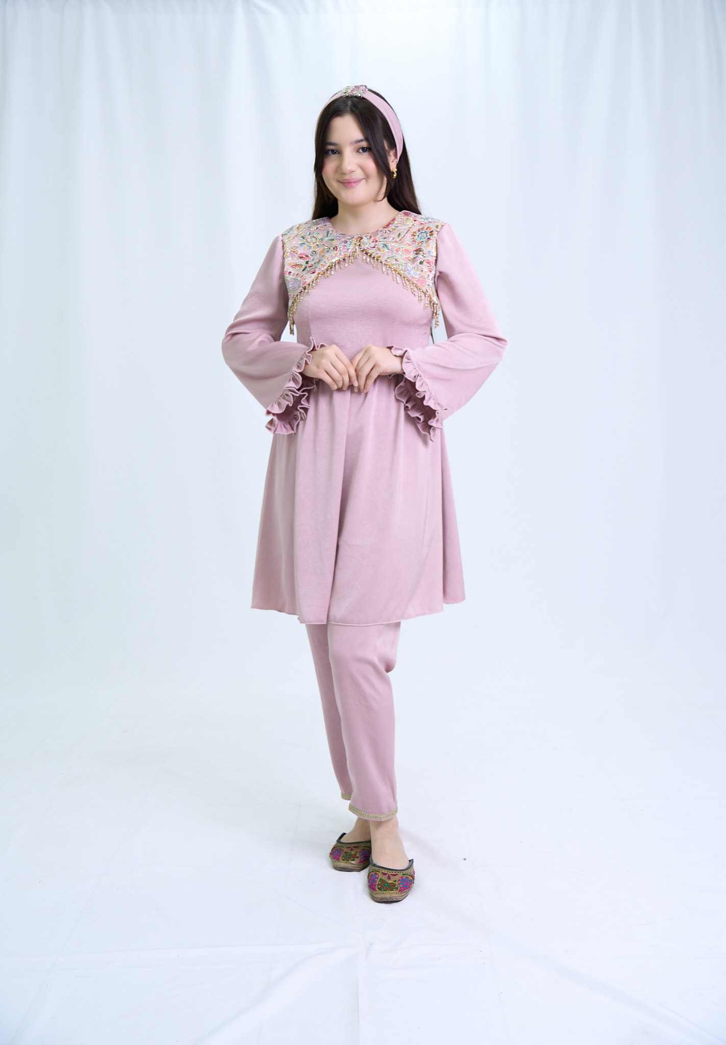 Munisa — Och pushti