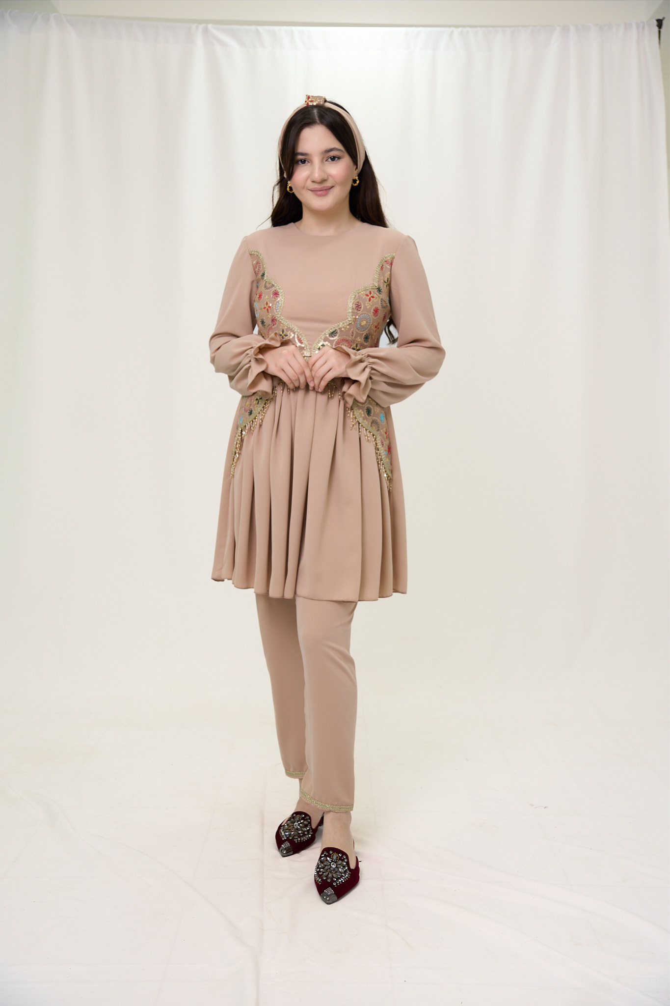 Latofat — bej