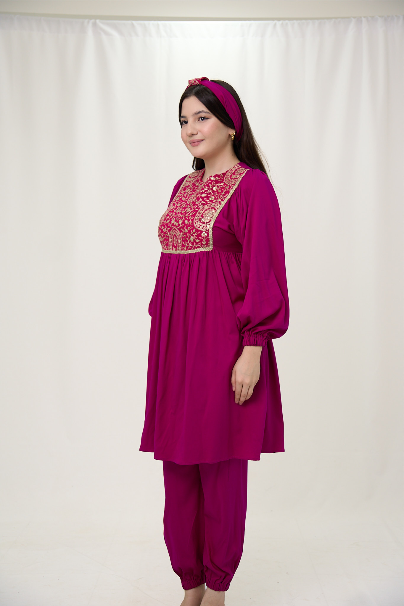 Guldasta — to'q pushti 2